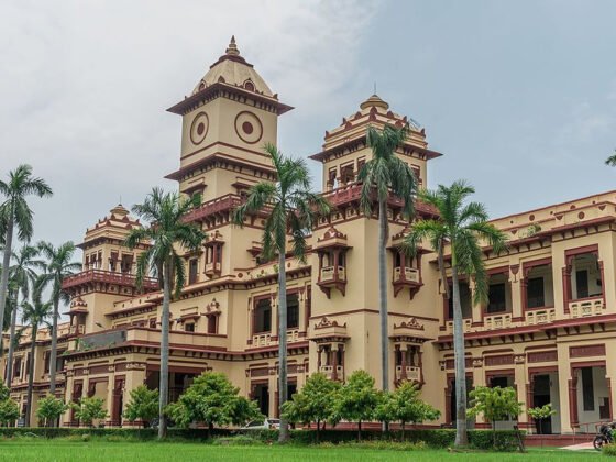 Sant Attar Singh ji laid the foundation of Banaras University Sant Attar Singh ji laid the foundation of Banaras University