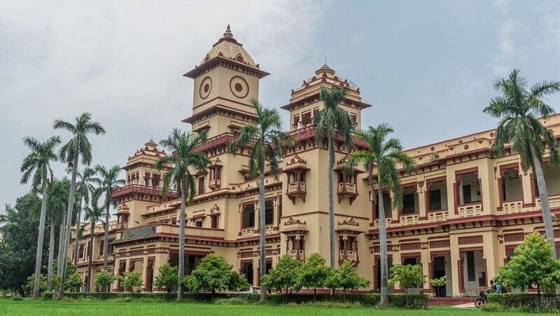 Sant Attar Singh ji laid the foundation of Banaras University Sant Attar Singh ji laid the foundation of Banaras University